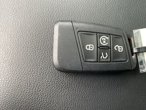Used 2024 Volkswagen Tiguan SEL R-Line AWD/4WD image 34