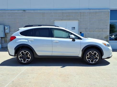 Used 2014 Subaru Crosstrek 2.0i Premium w/ Moonroof Package AWD/4WD image 4