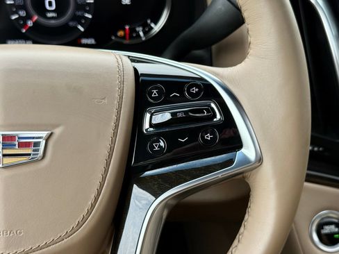 Used 2018 Cadillac Escalade ESV Platinum AWD/4WD image 37