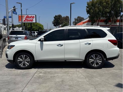 Used 2020 Nissan Pathfinder SL FWD image 4