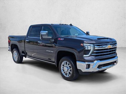 Used 2024 Chevrolet Silverado 2500 LTZ w/ LTZ Plus Package AWD/4WD image 3