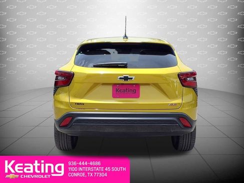 Used 2025 Chevrolet Trax RS w/ Driver Confidence Package FWD image 6