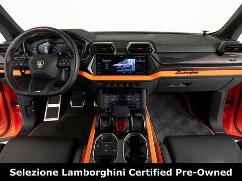 Used 2025 Lamborghini Urus SE image 34