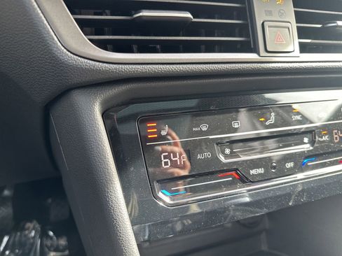 New 2026 Volkswagen Taos SE AWD/4WD image 55