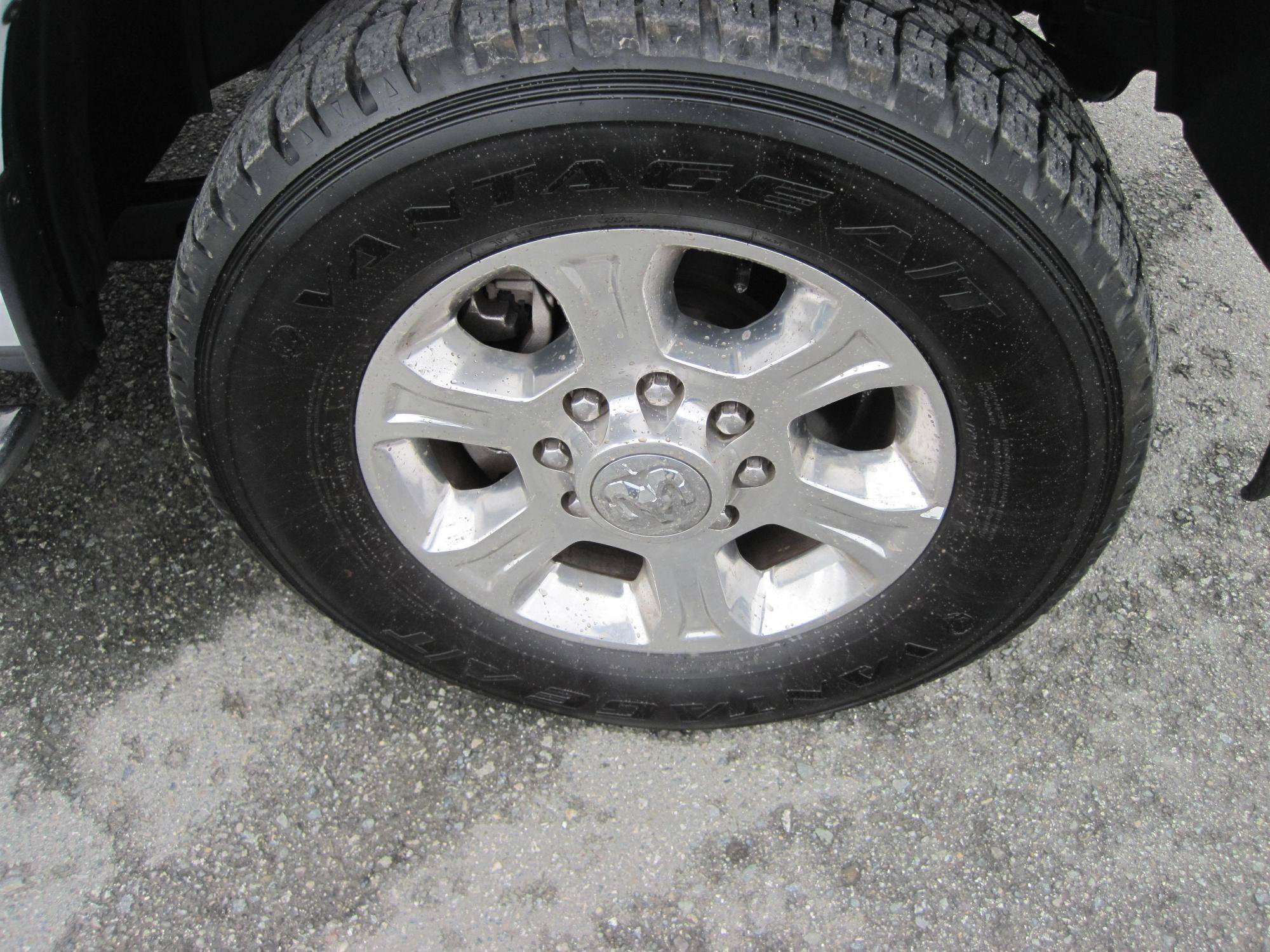 Used 2024 RAM 3500 Big Horn AWD/4WD image 7