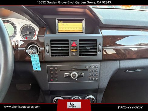 Used 2010 Mercedes-Benz GLK 350 2WD image 28