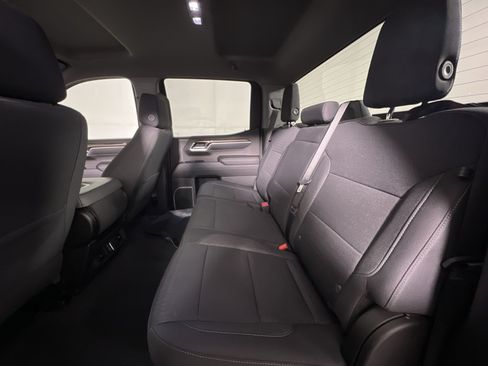 Used 2022 Chevrolet Silverado 1500 LT AWD/4WD image 23