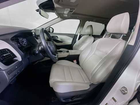 Used 2023 Nissan Rogue SL w/ SL Premium Package FWD image 13