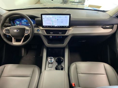 New 2026 Ford Explorer Active w/ Active Comfort Package image 36
