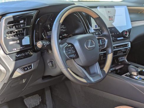 Certified 2025 Lexus RX 350 Premium w/ Accessory Package (Z1) image 10