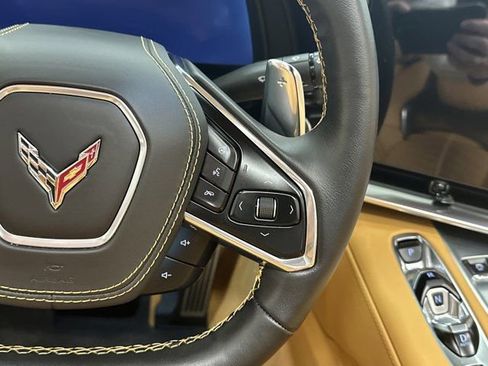 Used 2021 Chevrolet Corvette Stingray Premium Cpe w/ Z51 Performance Package image 19