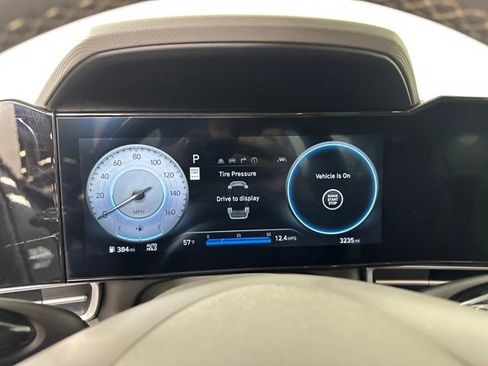 Certified 2025 Hyundai Elantra SEL image 45