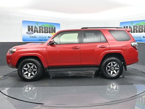 Used 2024 Toyota 4Runner TRD Off-Road Premium image 2