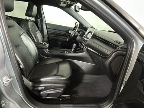 Used 2022 Jeep Compass Latitude w/ Sun and Sound Group AWD/4WD image 30