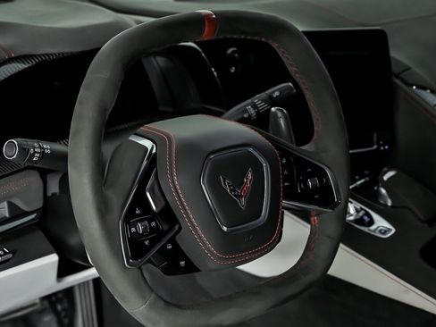Used 2023 Chevrolet Corvette Stingray Premium Cpe w/ Z51 Performance Package RWD image 26