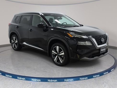 Used 2023 Nissan Rogue SL w/ SL Premium Package image 4