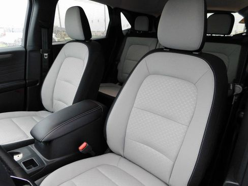 New 2026 Ford Escape Active w/ Active Premium Tech Pack AWD/4WD image 15