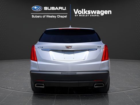 Used 2018 Cadillac XT5 Premium Luxury FWD image 8
