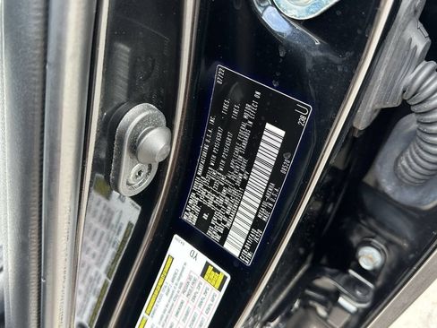Used 2022 Toyota Corolla Cross L FWD image 35