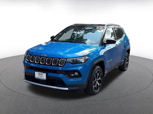 Used 2025 Jeep Compass Limited AWD/4WD image 7