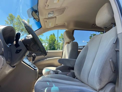 Used 2006 Kia Sedona EX FWD image 9
