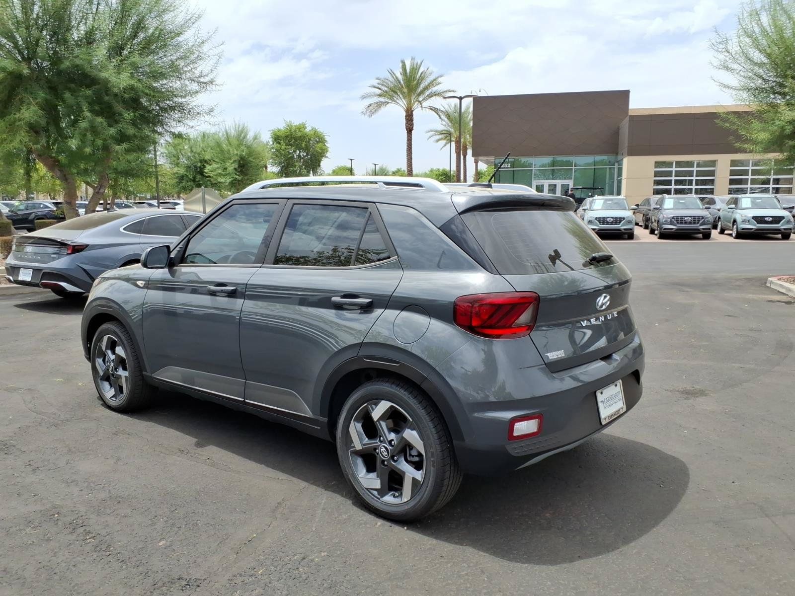 New 2026 Hyundai Venue SEL FWD image 4