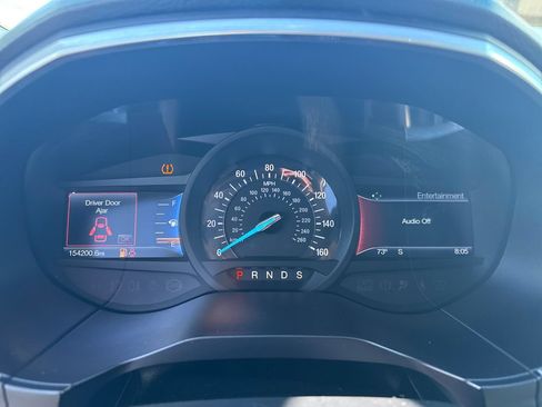Used 2017 Ford Edge Titanium w/ Equipment Group 301A FWD image 19