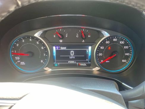 Used 2018 Chevrolet Equinox Premier FWD image 18