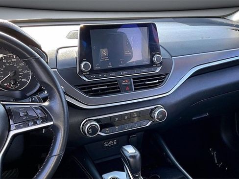 Certified 2024 Nissan Altima 2.5 SR image 9