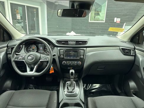 Used 2020 Nissan Rogue Sport S FWD image 18