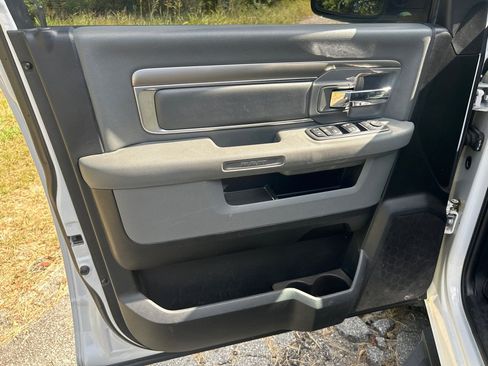 Used 2019 RAM 1500 Big Horn RWD image 7