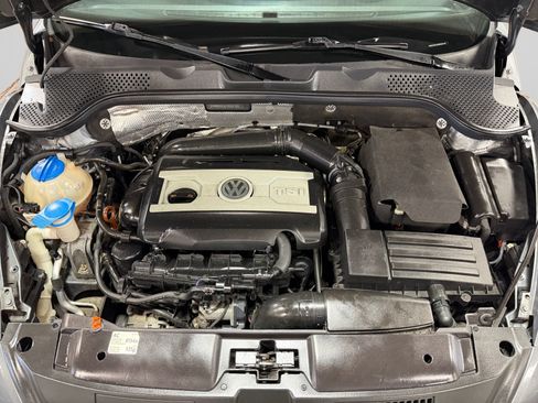 Used 2012 Volkswagen Beetle 2.0T FWD image 26
