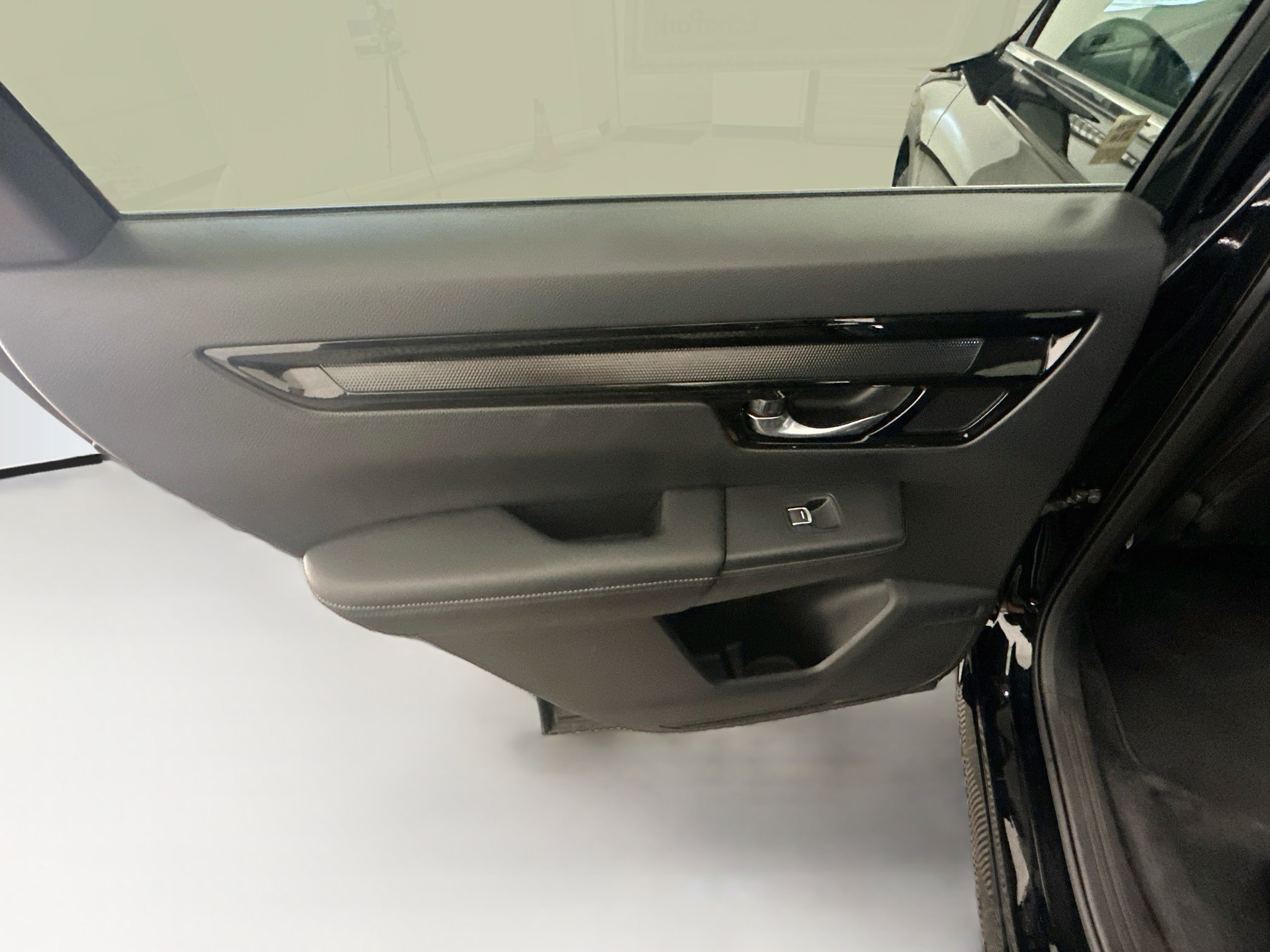 Used 2025 Honda CR-V EX-L image 27