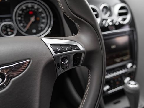 Used 2018 Bentley Flying Spur V8 image 17