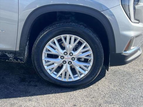 Certified 2025 GMC Acadia Elevation w/ Elevation Premium Package image 8