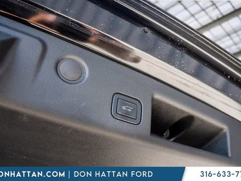 Used 2022 Chevrolet Equinox RS w/ LPO, Floor Liner Package image 30