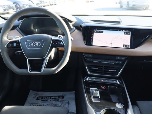 Used 2022 Audi e-tron GT Premium Plus image 13