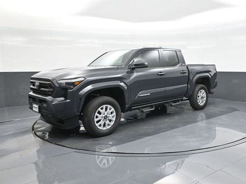 Certified 2025 Toyota Tacoma SR5 image 1