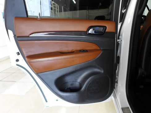 Used 2021 Jeep Grand Cherokee Overland AWD/4WD image 75