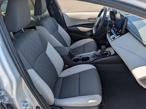 Used 2026 Toyota Corolla LE w/ Carpet Mat Package (TMS) FWD image 8