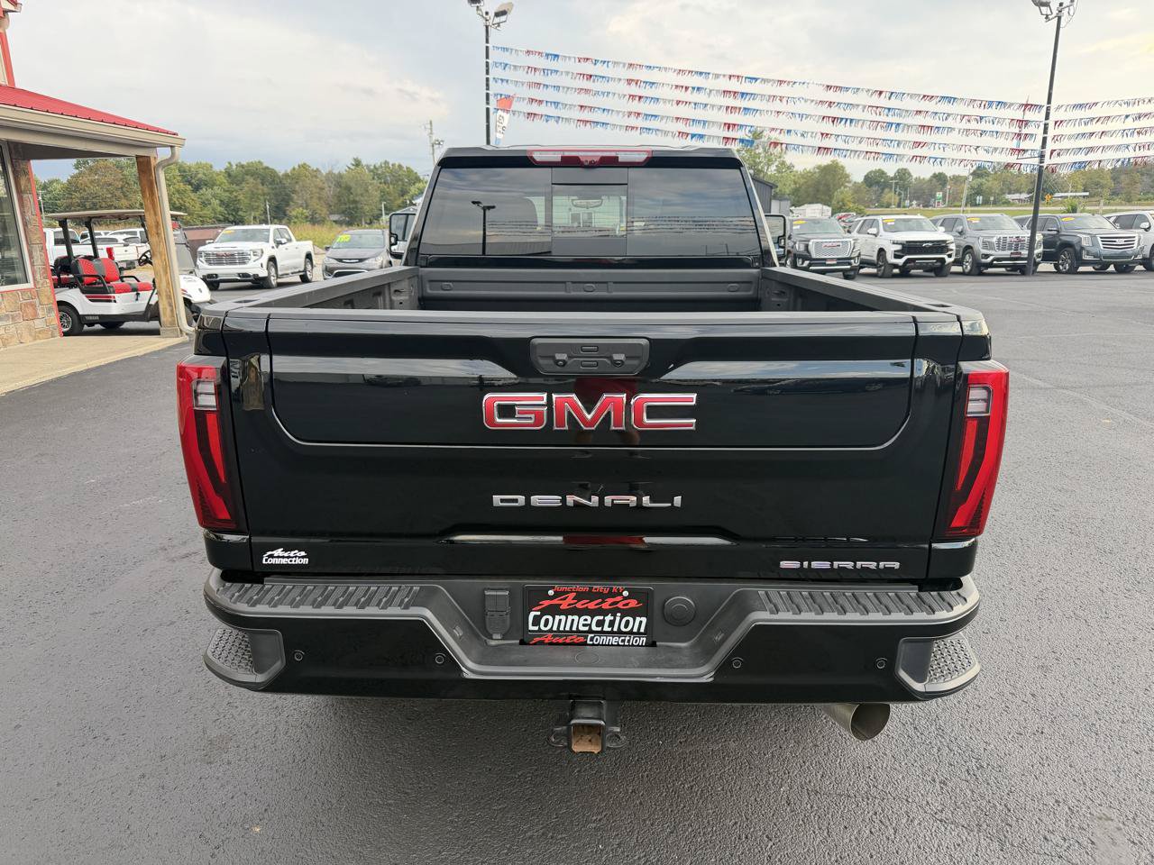 Used 2026 GMC Sierra 2500 Denali w/ Denali Reserve Package AWD/4WD image 5
