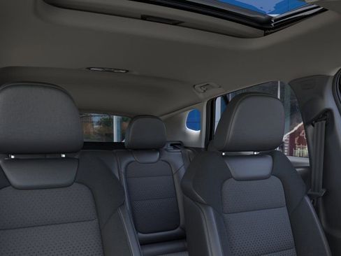 New 2026 Chevrolet Trax LT w/ Sunroof Package FWD image 24