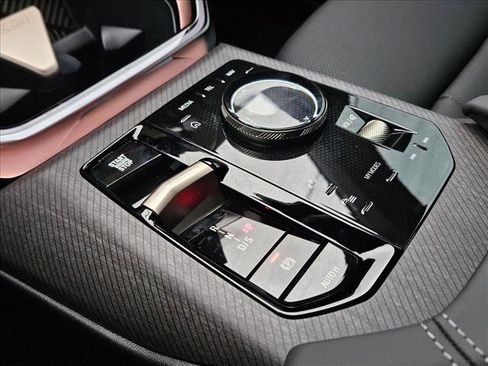 Used 2025 BMW X3 xDrive30i w/ Convenience Package image 13