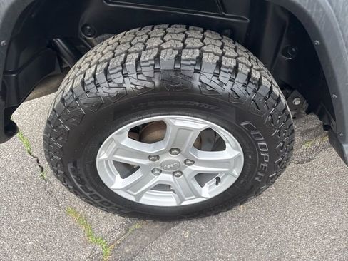 Used 2018 Jeep Wrangler Unlimited Sport S AWD/4WD image 9