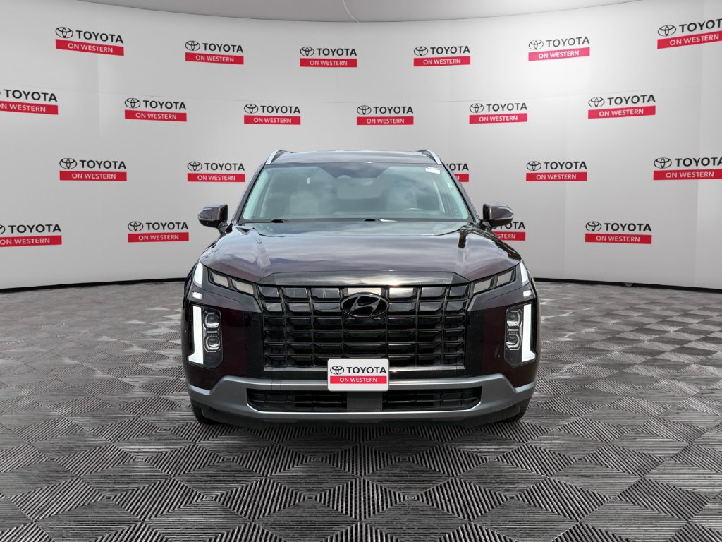 Used 2024 Hyundai Palisade SEL FWD image 2