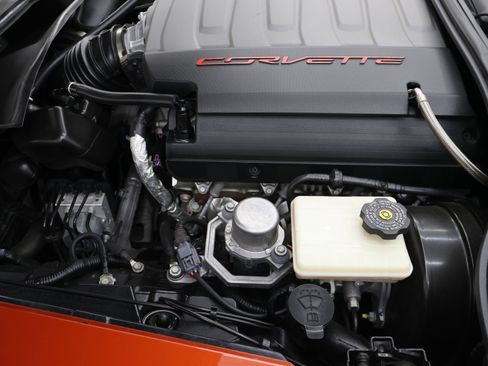 Used 2015 Chevrolet Corvette Stingray Convertible w/ 2LT Preferred Equipment Group RWD image 16
