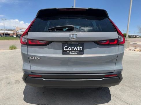Used 2023 Honda CR-V LX image 8