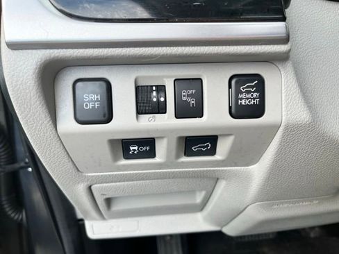 Used 2017 Subaru Forester 2.5i Limited AWD/4WD image 25