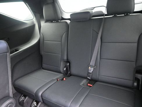 Used 2025 Chevrolet Traverse LT w/ Midnight/Sport Edition FWD image 15