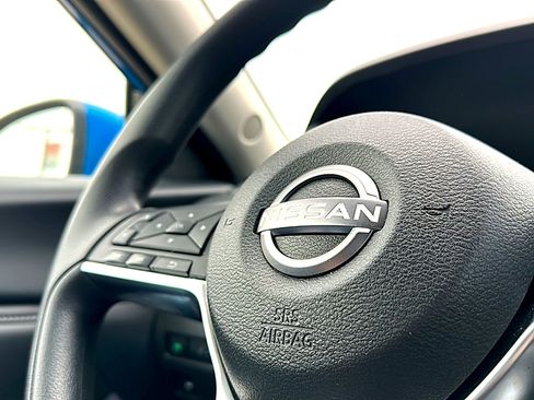 Certified 2025 Nissan Sentra SV image 30